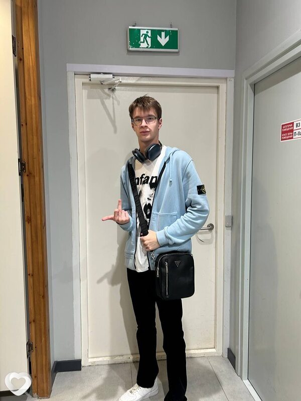 Александр, 19, Санкт-Петербурге — анкета №2507326