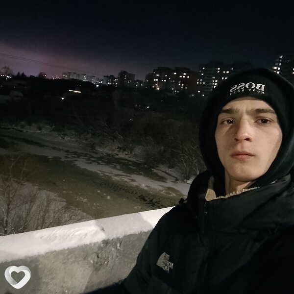 Макс, 19, Омске — анкета №2507518