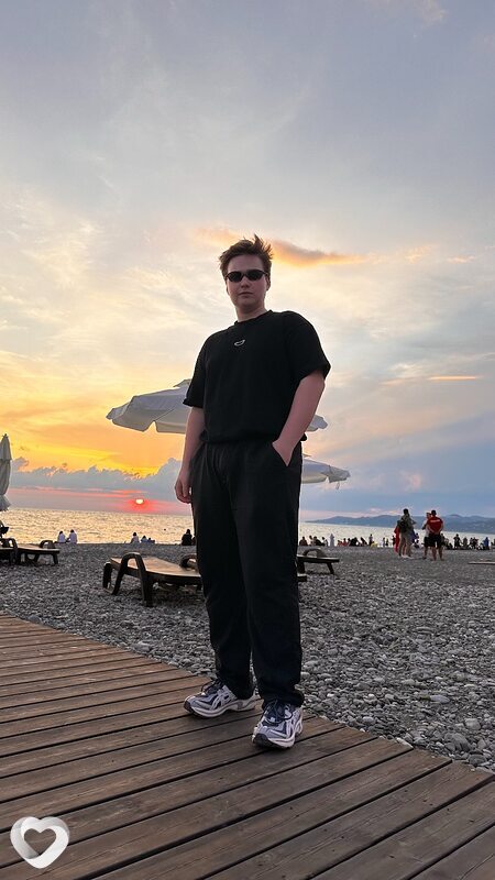 Кирилл, 19, Сочи — анкета №2509057