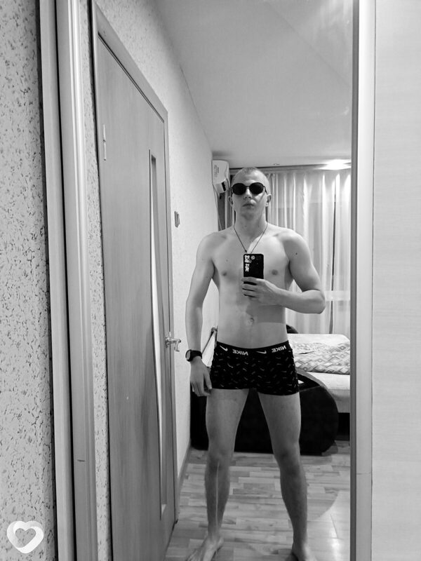 Владимир, 22, Симферополе — анкета №2509120