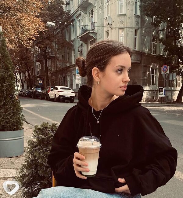 Алина, 21, Санкт-Петербурге — анкета №2509479