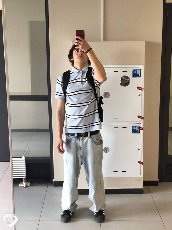 Дима, 19, Москве — анкета №2509433