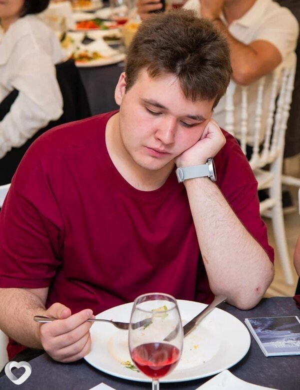 Павел, 19, Тюмени — анкета №2509599