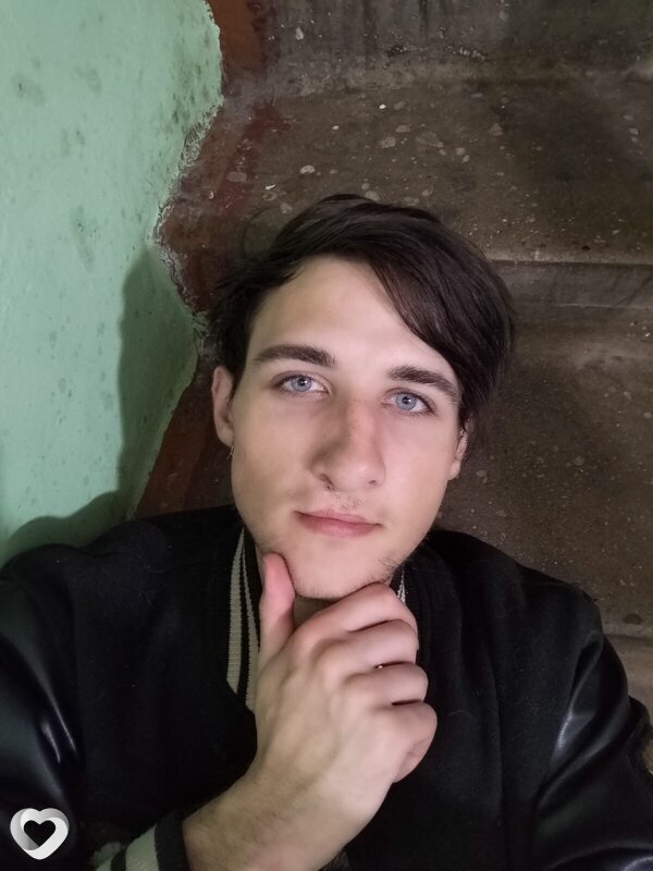 Евгений, 22, Великих Луках — анкета №2509755