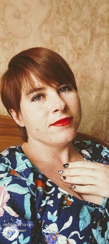Алена, 26, Белогорске — анкета №2510472