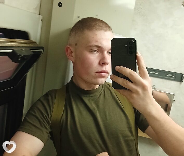 Миша, 20, Кирове — анкета №2511054