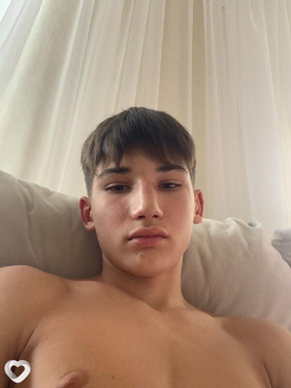 Григорий, 20, Нижневартовске — анкета №2511375