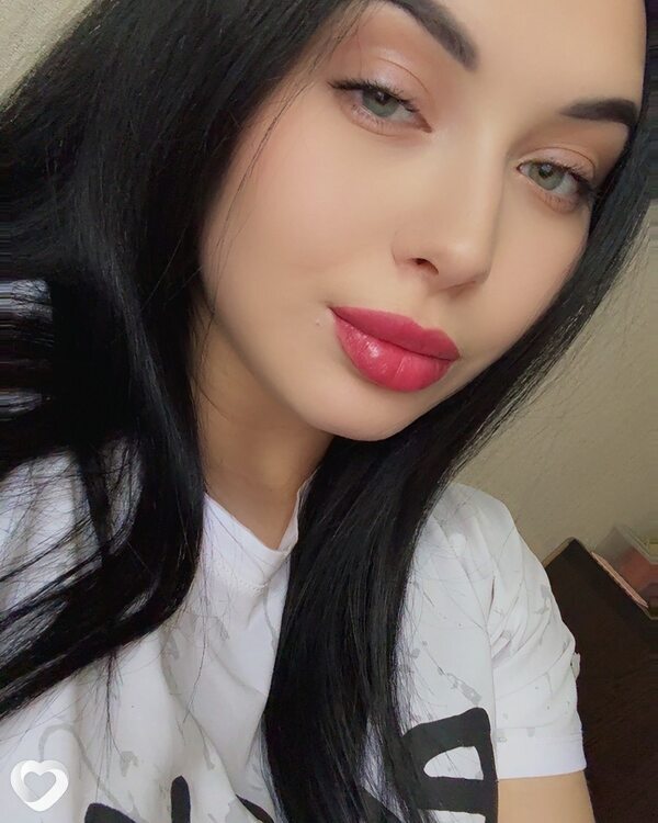 Карина, 26, Стаханове — анкета №2513208