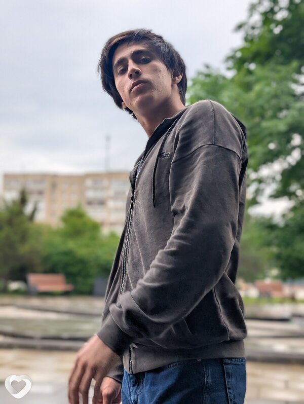 Миша, 22, Тюмени — анкета №2512989
