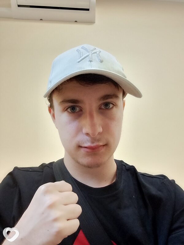 Давид, 19, Ялте — анкета №2513563