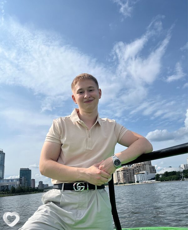 Кирилл, 19, Москве — анкета №2513635