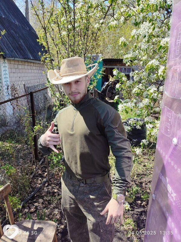 Дмитрий, 21, Копейске — анкета №2513979