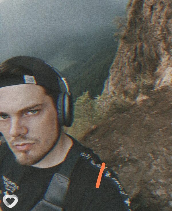 Igor, Радом