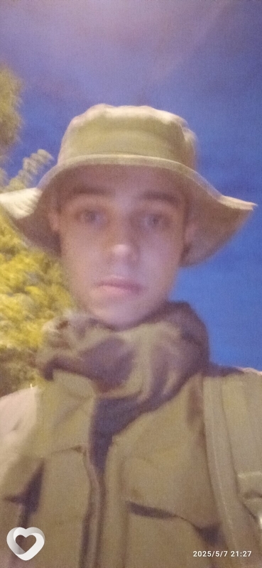 Иван, 26, Москве — анкета №2515355