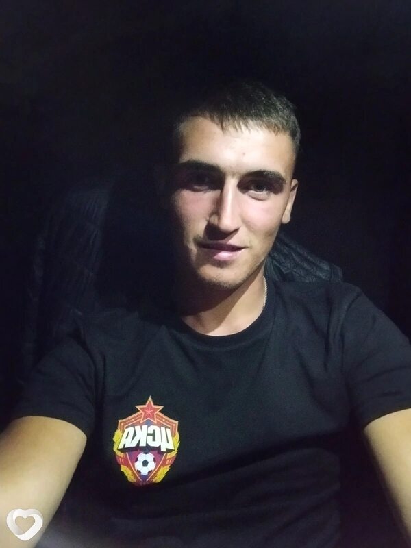 Максим, 28, Алексеевка (Белгородская Обл) — анкета №2516302