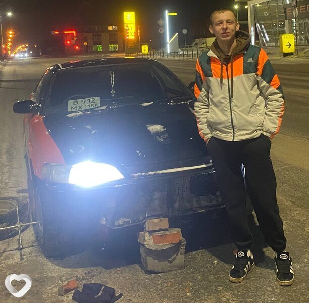 Влад, 22, Омске — анкета №2520375