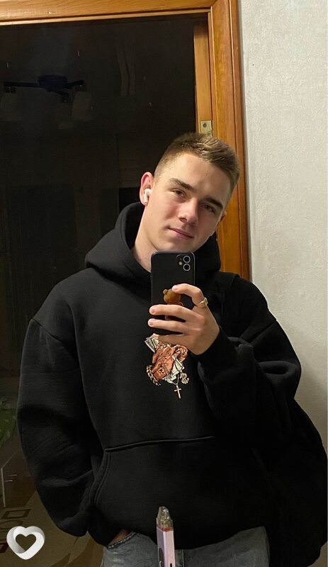 Кирилл, 21, Набережных Челнах — анкета №2520600