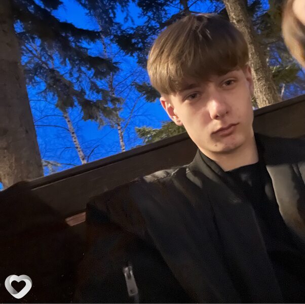 Даня, 19, Красноярске — анкета №2520669