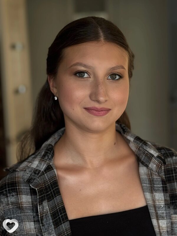 Аксинья, 19, Екатеринбурге — анкета №2520926