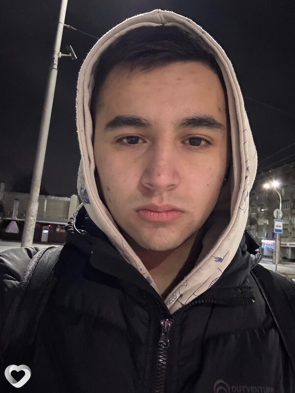 Максим, 21, Кемерове — анкета №2521351