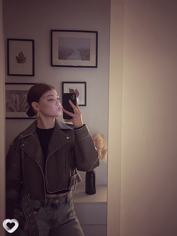 Лиза, 20, Санкт-Петербурге — анкета №2521667