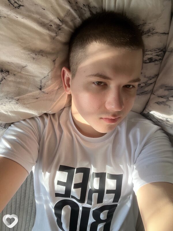 Игорь, 21, Астрахани — анкета №2522075