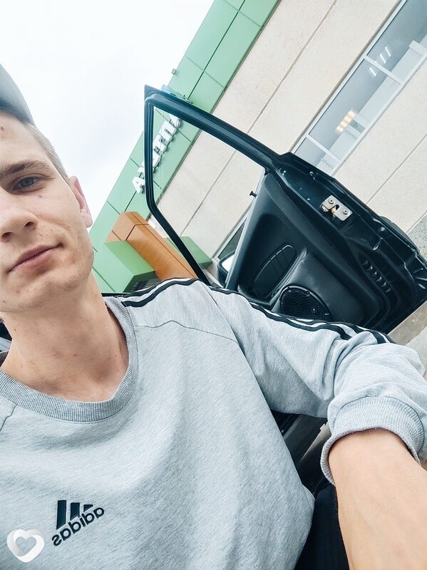 Олег, 23, Волгограде — анкета №2522027
