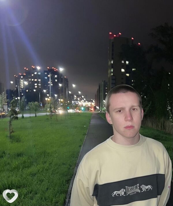 Данил, 20, Москве — анкета №2523077