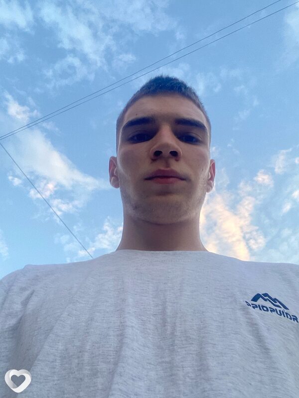 Влад, 21, Магнитогорске — анкета №2524252