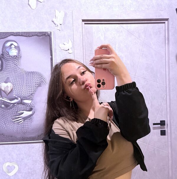 Марина, 19, Барнауле — анкета №2525620