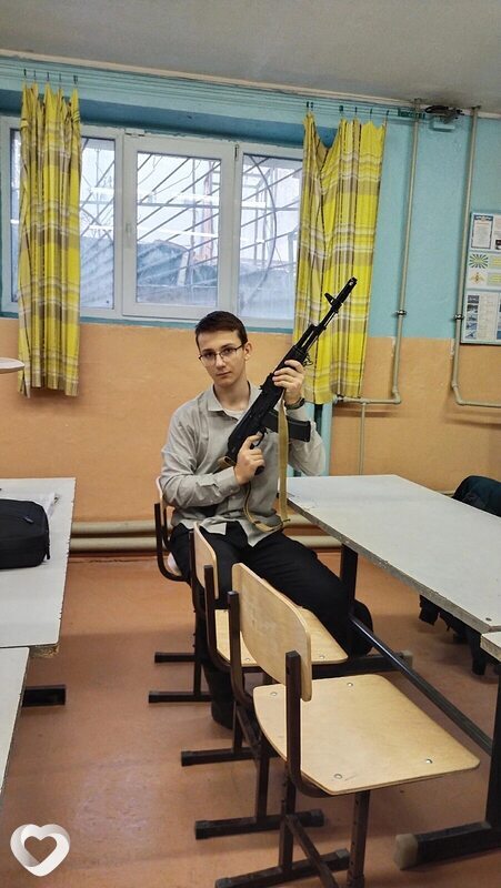 Алексей, 19, Евпатории — анкета №2525066