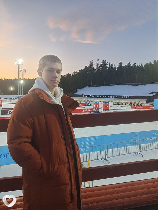 Александр, 20, Ханты-Мансийске — анкета №2526048