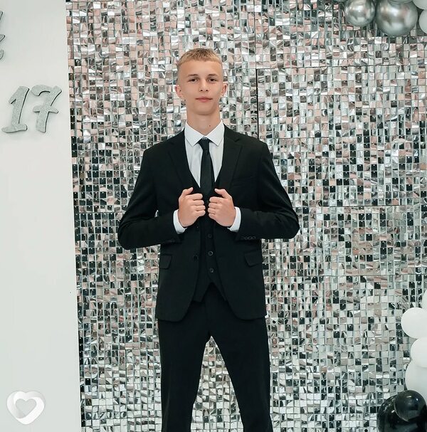 Кирилл, 19, Минске — анкета №2526323