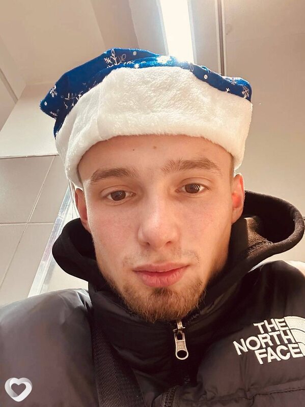Максим, 23, Череповце — анкета №2526783