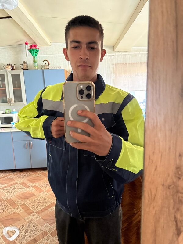 Дима, 22, Москве — анкета №2526880