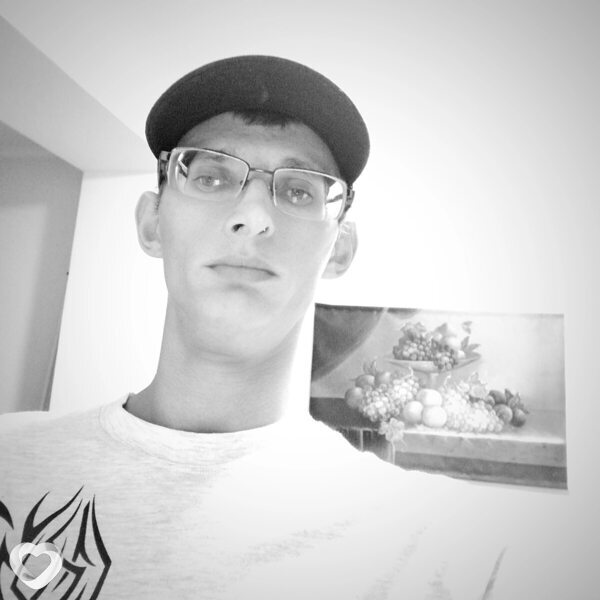 Эдуард, 33, Шахтинске — анкета №2526824