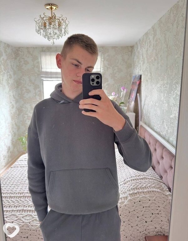 Сергей, 19, Минске — анкета №2527011