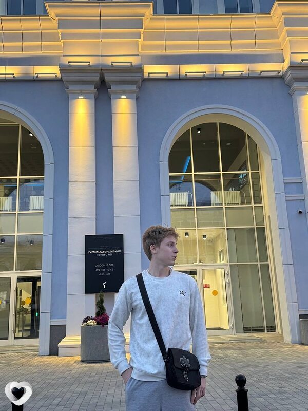 Данил, 20, Тюмени — анкета №2527358