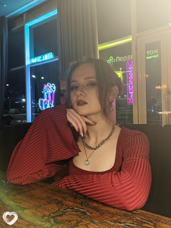 Елизавета, 21, Новороссийске — анкета №2527127