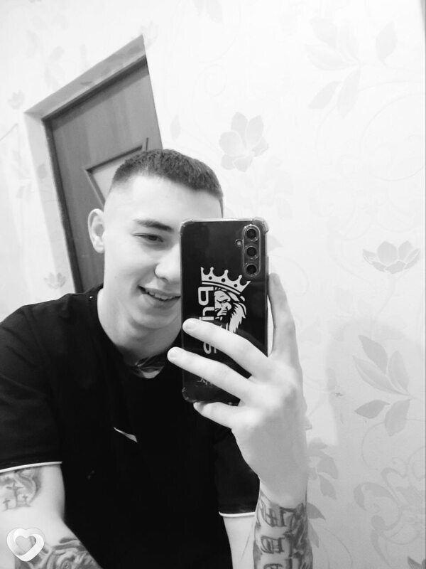 Александр, 20, Екатеринбурге — анкета №2527742