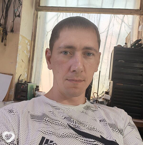 Евгений, 29, Уссурийске — анкета №2528078