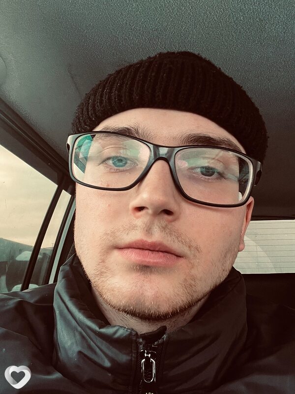 Евгений, 24, Магадане — анкета №2528472