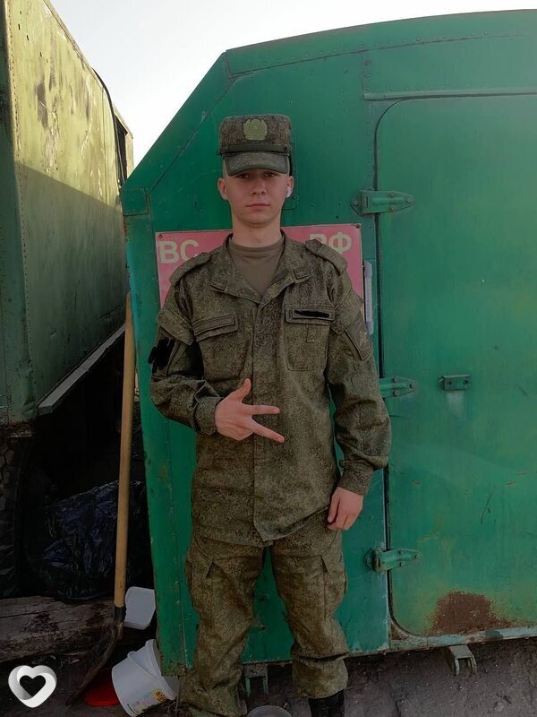 Александр, 21, Ярославле — анкета №2528488