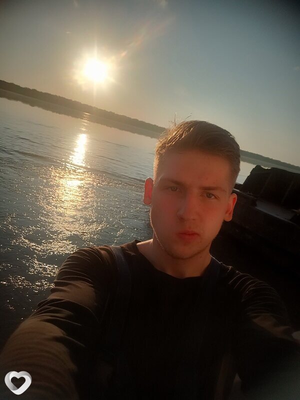 Даниил, 21, Томске — анкета №2528732