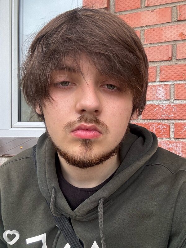 Виктор, 22, Калининграде — анкета №2529219