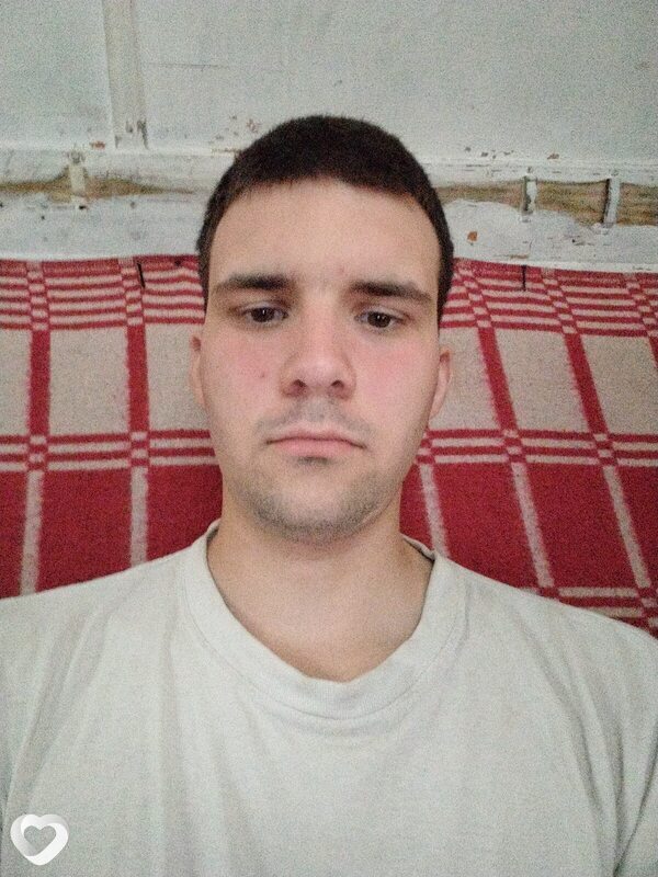 Илья, 21, Калининграде — анкета №2529150