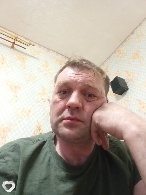 Саша, Монды