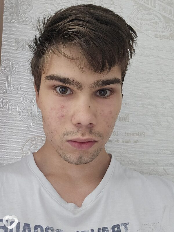 Александр, 19, Белгороде — анкета №2529936