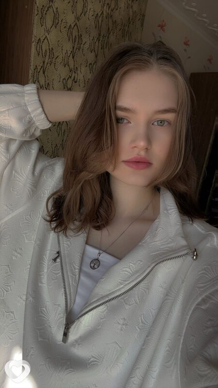 Ann, 21, Сургуте — анкета №2530324