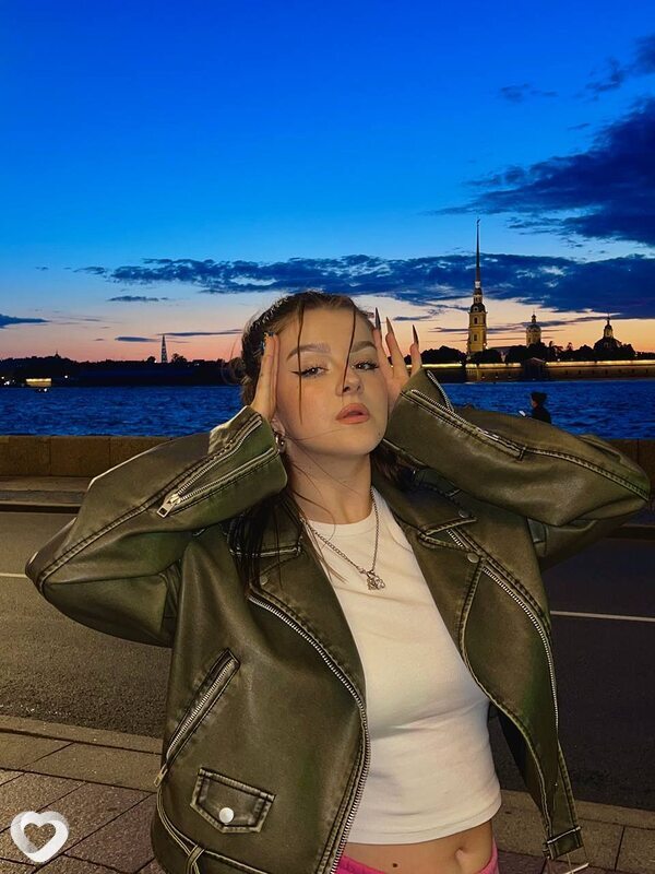 Анастасия, 23, Екатеринбурге — анкета №2530362